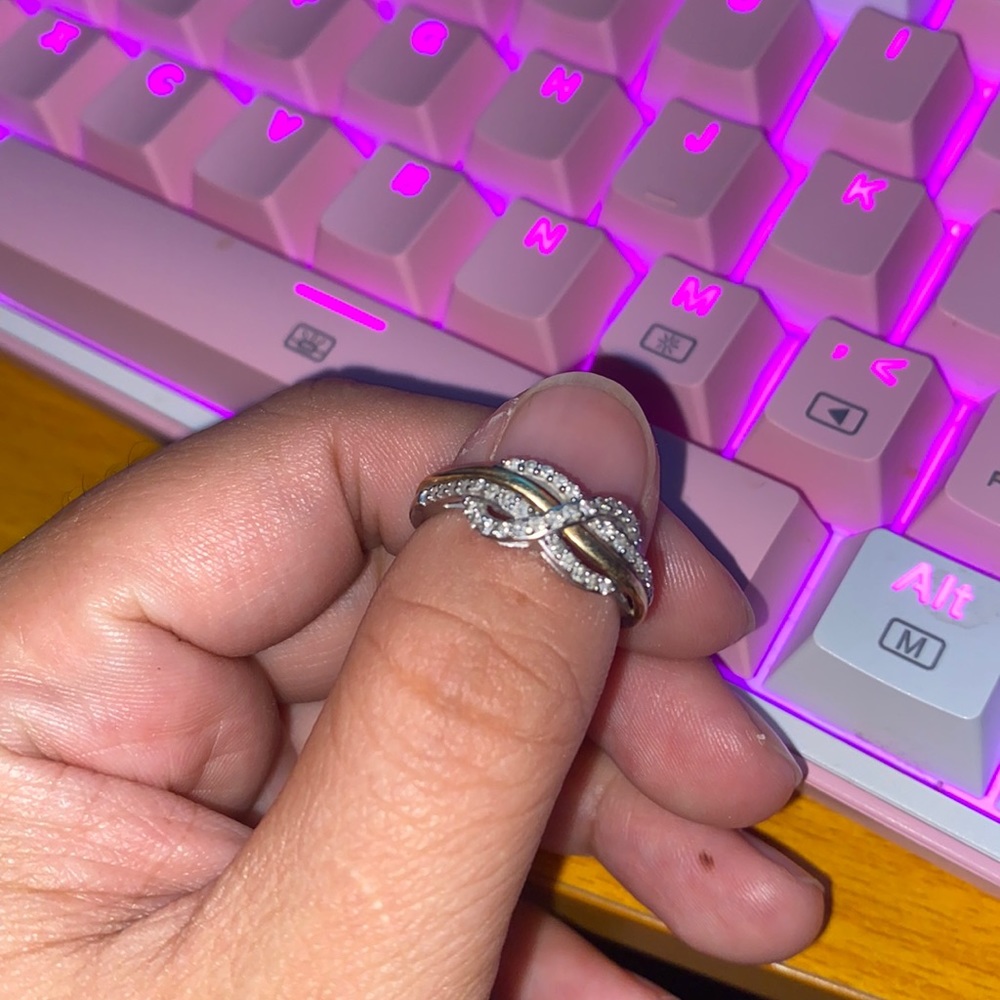 Given to me by my ex but he cheated so Im selling this instead of giving it back